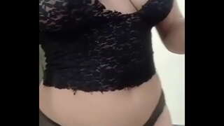 Mamá Está Muy Cachonda En Su Aniversario