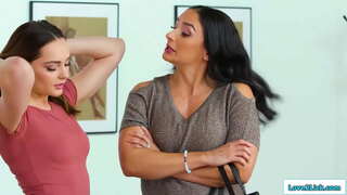 Busty stepmomとstepdaughter秘密の問題をbabe sneaksのmilfsベッドルームもドキドキするでしょう。ラテン-京都大学数理解析研究所講究そlicks彼女のcunt