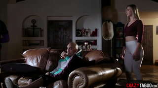 Babe Jillian Janson knelt吸い込まれそうなビッグディックやハードコアの商待で