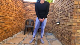 Tambok nga mga titulo slut sa sulod sa balay ug gawas pissing pagtigum | basa ug messy