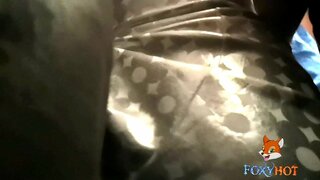 E whakaatu ana i te kaihe, i runga i te arā raro, raro i roto i te i te huarahi, me te i roto i te iwi whānui