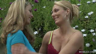 Pentil yang besar di lesbian mengamuk